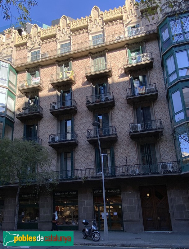 Barcelona - Cases Cabot (Roger de Llúria, 8-10) (Foto: Albert Esteves, 2021) Barcelona - Cases Cabot (Roger de Llúria, 8-10)