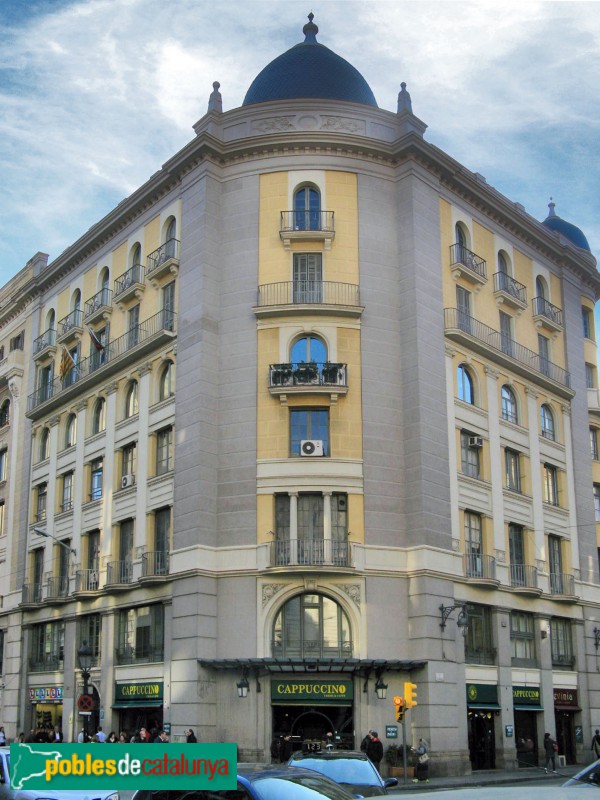 Barcelona - Via Laietana, 19 (Foto: Albert Esteves, 2008) Barcelona - Via Laietana, 19