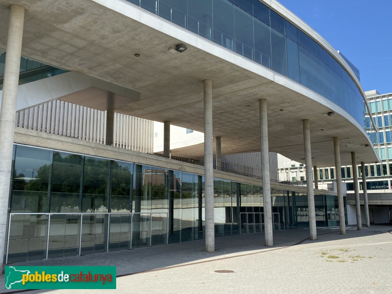 L'Hospitalet - Fira de Barcelona. Pavelló 8 (Foto: Albert Esteves, 2021) L'Hospitalet - Fira de Barcelona. Pavelló 8