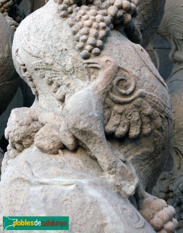 Caldes de Montbui - Església de Santa Maria. Portada barroca. Detall (Foto: Albert Esteves, 2022) Caldes de Montbui - Església de Santa Maria. Portada barroca. Detall