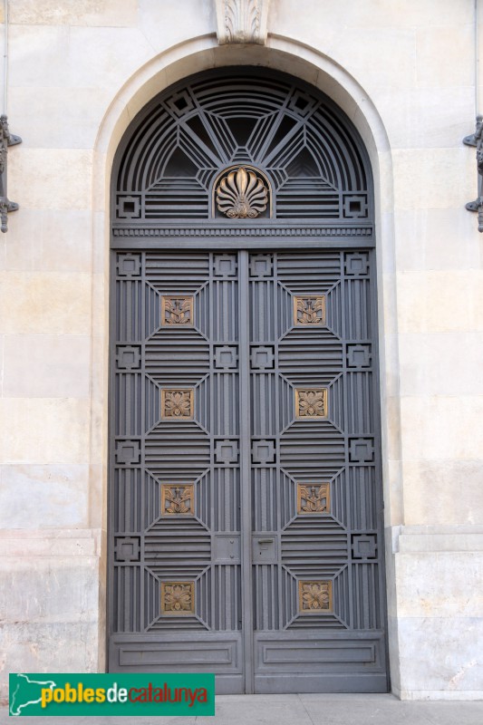 Barcelona - Edifici del Banc d'Espanya (després Caixa Catalunya) (Foto: Albert Esteves, 2022) Barcelona - Edifici del Banc d'Espanya (després Caixa Catalunya)