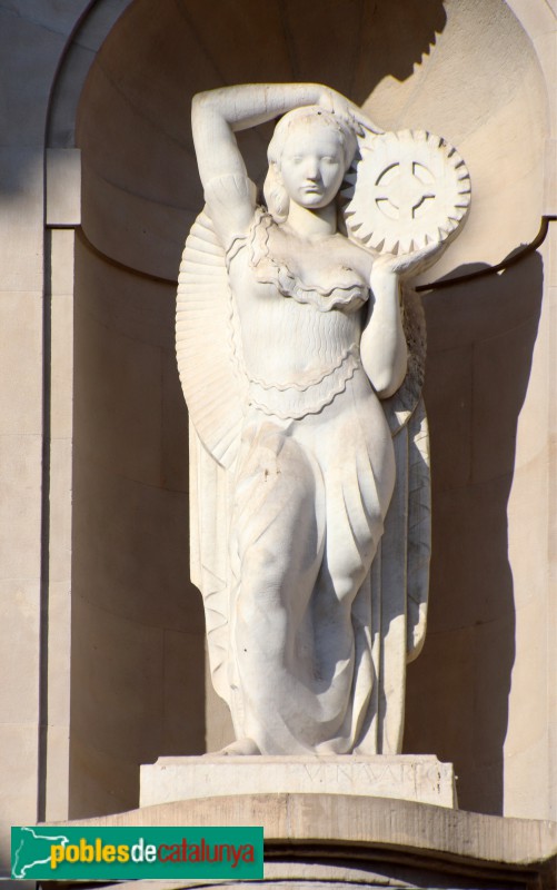 Barcelona - Edifici Caixa Catalunya. Escultura (Foto: Albert Esteves, 2022) Barcelona - Edifici Caixa Catalunya. Escultura