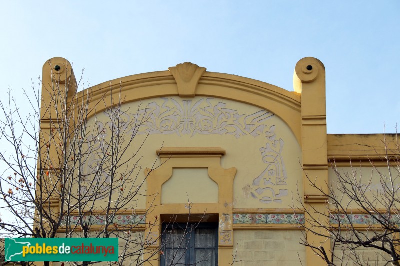 Caldes de Montbui - Casa Mansana (Foto: Albert Esteves, 2022) Caldes de Montbui - Casa Mansana