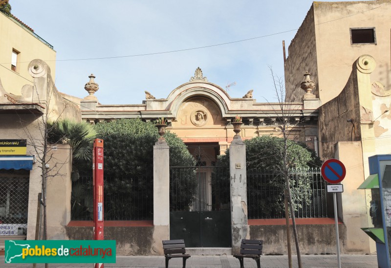 Caldes de Montbui - Pi i Margall, 25 (Foto: Albert Esteves, 2022) Caldes de Montbui - Pi i Margall, 25