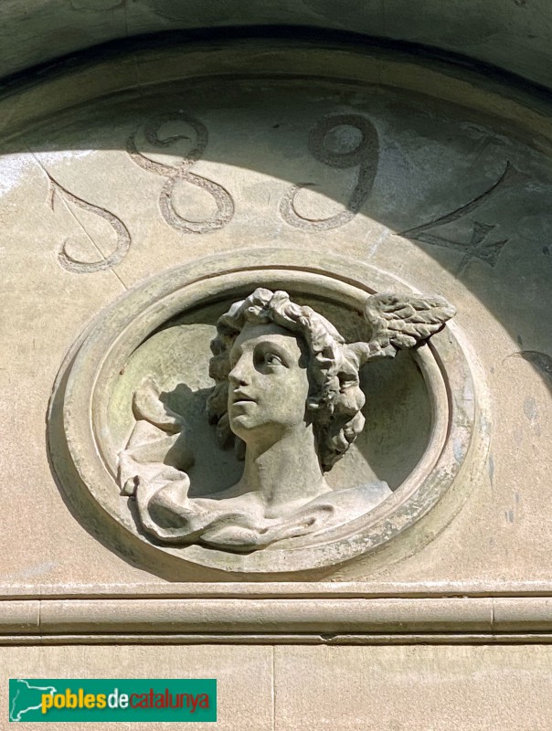 Caldes de Montbui - Pi i Margall, 25 (Foto: Albert Esteves, 2022) Caldes de Montbui - Pi i Margall, 25