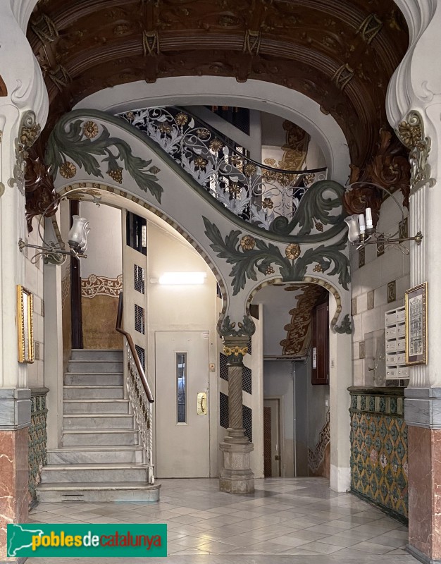 Barcelona - París, 202 (Foto: Albert Esteves, 2022) Barcelona - París, 202