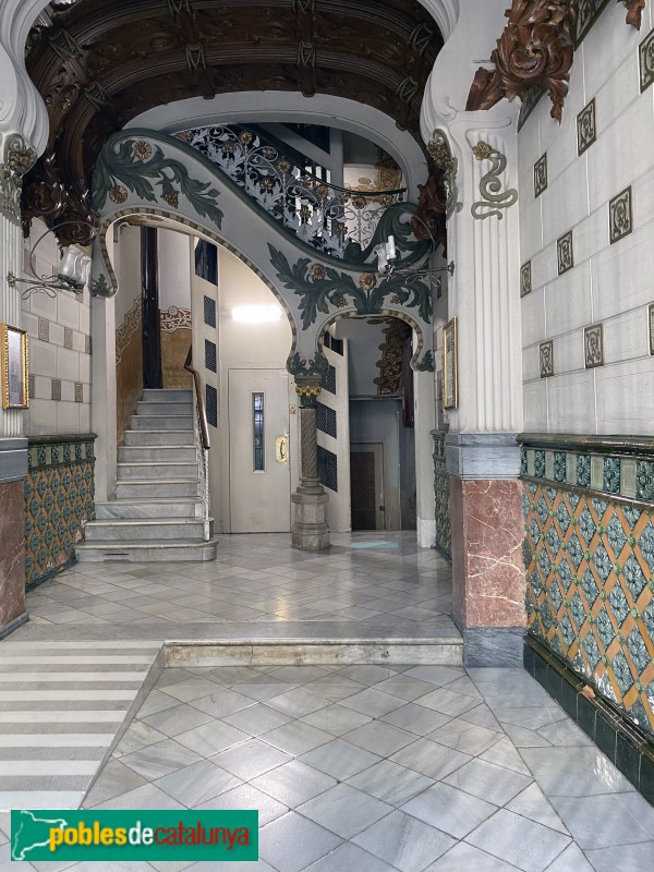 Barcelona - París, 202 (Foto: Albert Esteves, 2022) Barcelona - París, 202