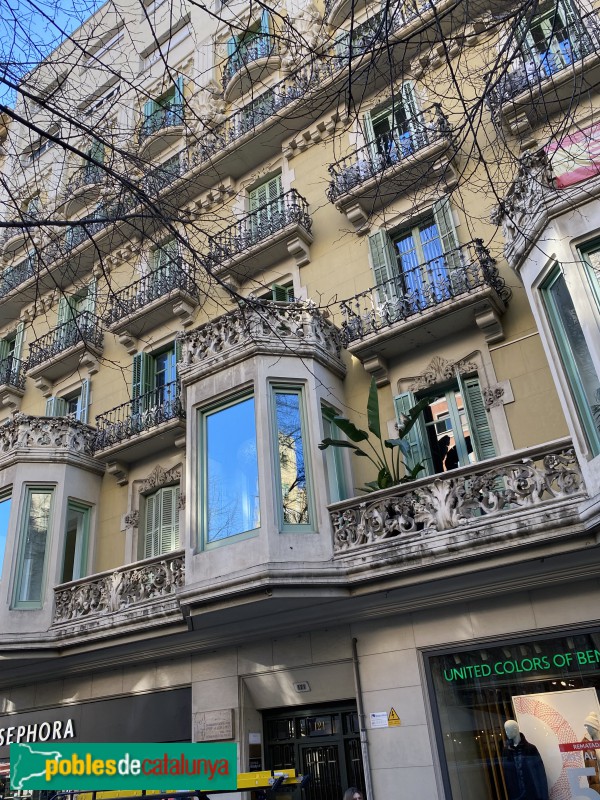 Barcelona - Rambla Catalunya, 121 (Foto: Albert Esteves, 2022) Barcelona - Rambla Catalunya, 121