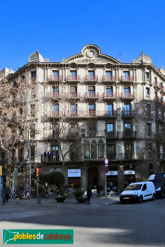Barcelona - Rambla Catalunya, 124 (Foto: Albert Esteves, 2022) Barcelona - Rambla Catalunya, 124