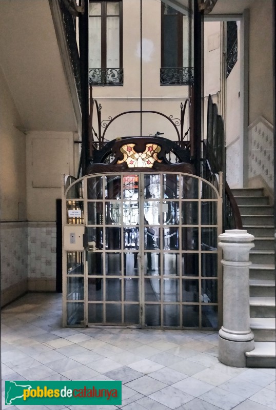 Barcelona - Ausiàs Marc, 42-46 (Foto: Anna Corcoll, 2022) Barcelona - Ausiàs Marc, 42-46