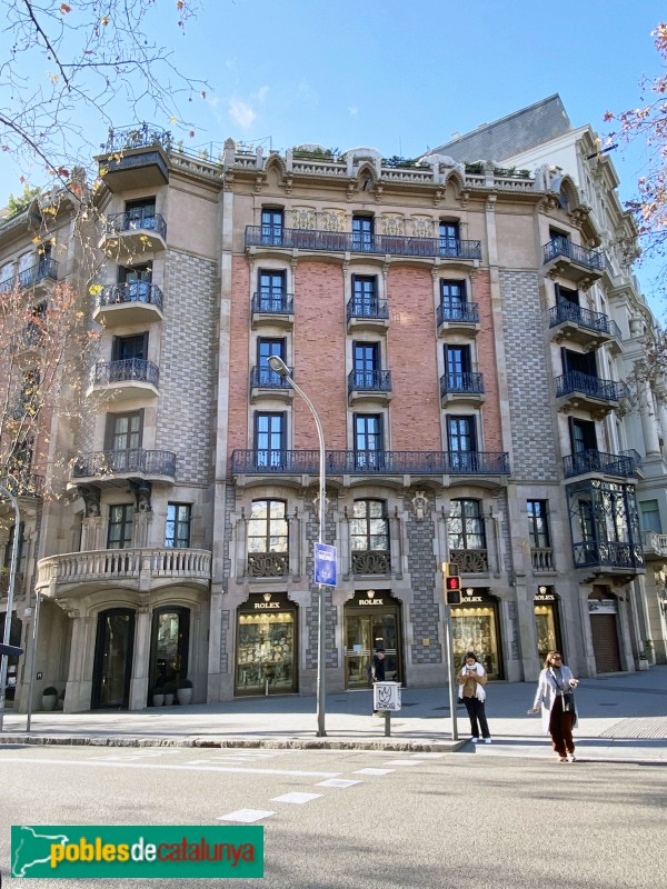 Barcelona - Passeig de Gràcia, 75 (Foto: Albert Esteves, 2022) Barcelona - Passeig de Gràcia, 75