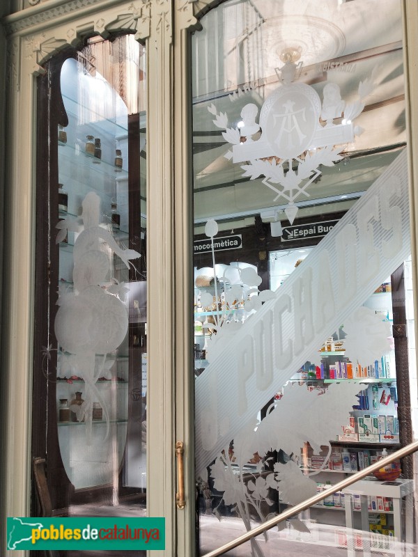 Barcelona - Farmàcia de la Llana (Foto: Anna Corcoll, 2022) Barcelona - Farmàcia de la Llana