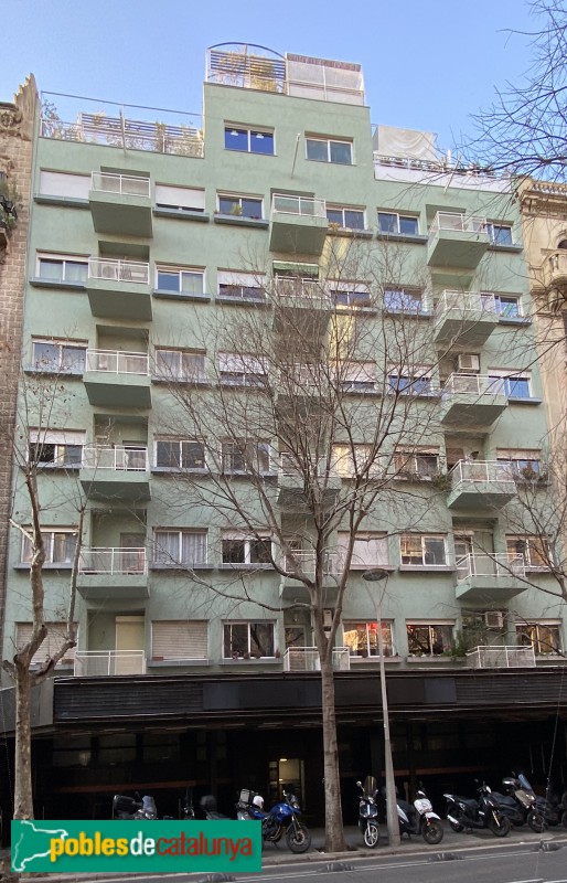 Barcelona - París, 193-199 (Foto: Albert Esteves, 2022) Barcelona - París, 193-199