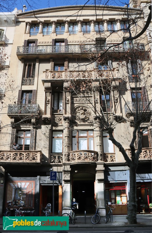 Barcelona - Diputació, 329 (Foto: Albert Esteves, 2022) Barcelona - Diputació, 329