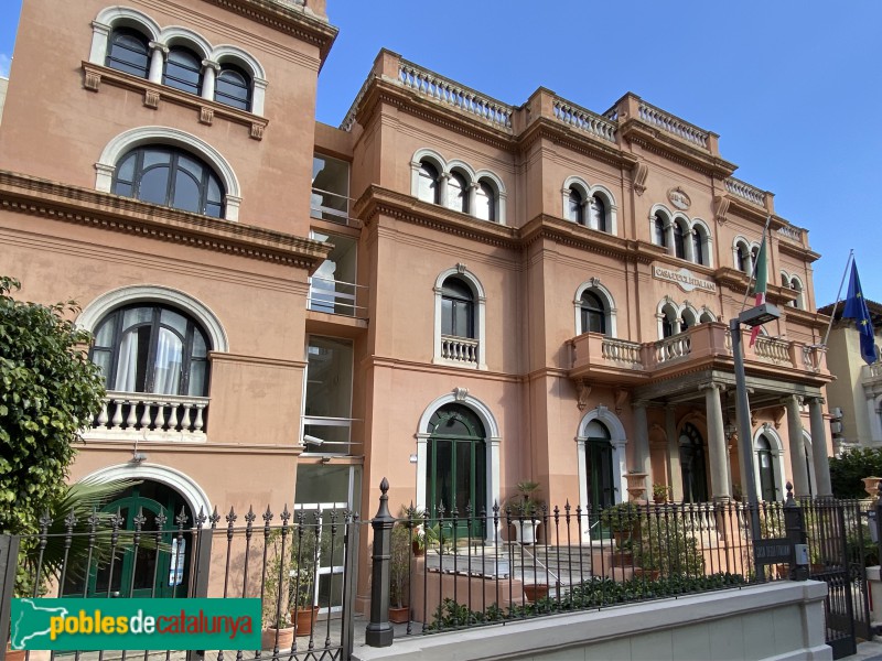 Barcelona - Passatge Méndez Vigo, 8 (Foto: Albert Esteves, 2022) Barcelona - Passatge Méndez Vigo, 8