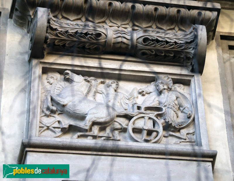 Barcelona - Roger de Llúria, 77-79 (Foto: Albert Esteves, 2022) Barcelona - Roger de Llúria, 77-79