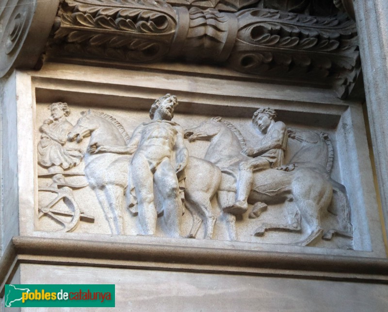 Barcelona - Roger de Llúria, 77-79 (Foto: Albert Esteves, 2022) Barcelona - Roger de Llúria, 77-79