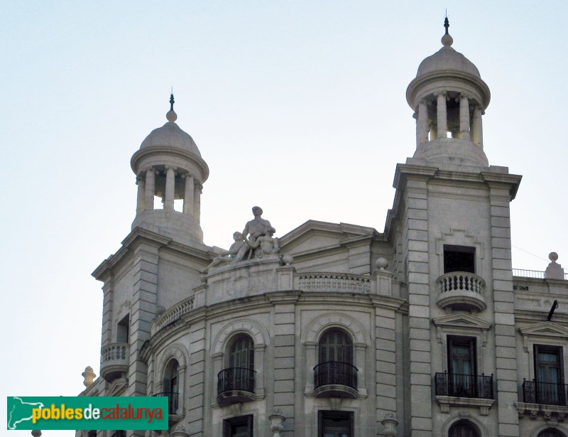 Barcelona - Avinguda Diagonal 327-331 (Foto: Albert Esteves, 2008) Barcelona - Avinguda Diagonal 327-331