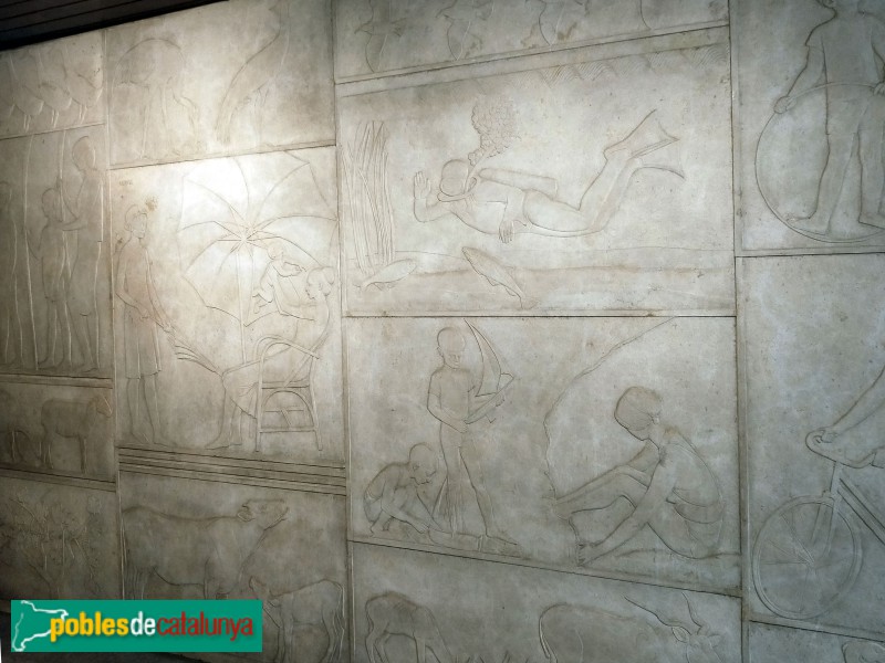 Barcelona - Diagonal, 614. Baixrelleus de Joan Rebull (Foto: Anna Corcoll, 2022) Barcelona - Diagonal, 614. Baixrelleus de Joan Rebull