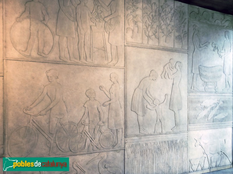 Barcelona - Diagonal, 614. Baixrelleus de Joan Rebull (Foto: Anna Corcoll, 2022) Barcelona - Diagonal, 614. Baixrelleus de Joan Rebull