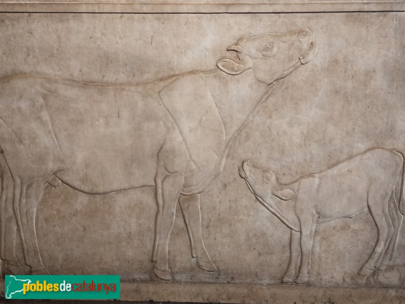 Barcelona - Diagonal, 614. Baixrelleus de Joan Rebull (Foto: Anna Corcoll, 2022) Barcelona - Diagonal, 614. Baixrelleus de Joan Rebull