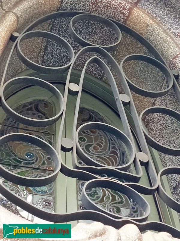 Barcelona - Casa Comalat. Façana Còrsega (Foto: Anna Corcoll, 2022) Barcelona - Casa Comalat. Façana Còrsega