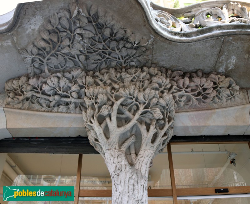 Barcelona - Ausiàs Marc, 42-46 (Foto: Albert Esteves, 2022) Barcelona - Ausiàs Marc, 42-46