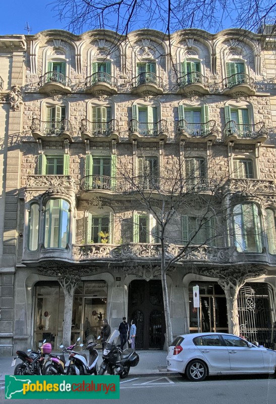 Barcelona - Ausiàs Marc, 42-46 (Foto: Albert Esteves, 2022) Barcelona - Ausiàs Marc, 42-46