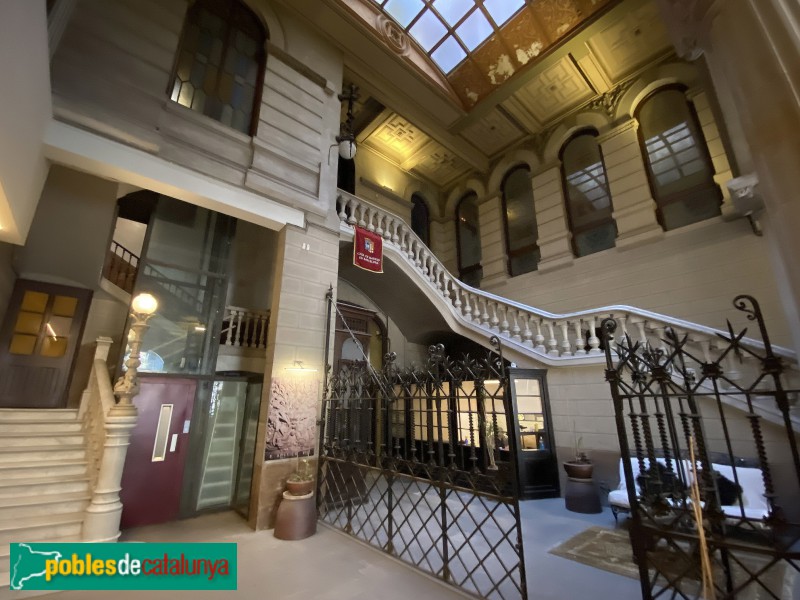 Barcelona - Ausiàs Marc, 37-39 (Foto: Albert Esteves, 2022) Barcelona - Ausiàs Marc, 37-39