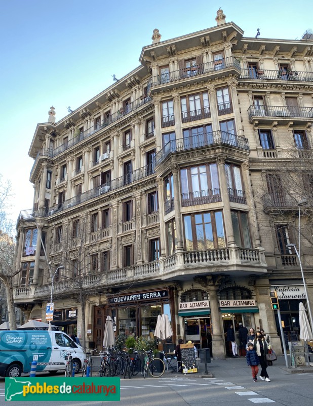 Barcelona - Girona, 13 (Queviures Serra) (Foto: Albert Esteves, 2022) Barcelona - Girona, 13 (Queviures Serra)