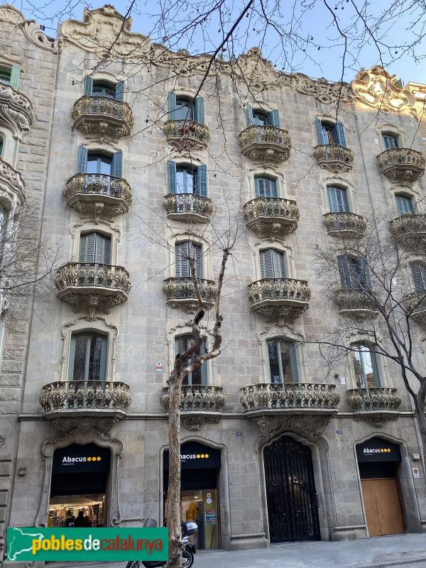 Barcelona - Ausiàs Marc, 16-18 (Foto: Albert Esteves, 2022) Barcelona - Ausiàs Marc, 16-18