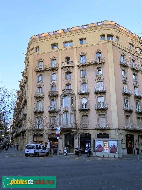 Barcelona - Bruc, 36-38 (Foto: Albert Esteves, 2022) Barcelona - Bruc, 36-38