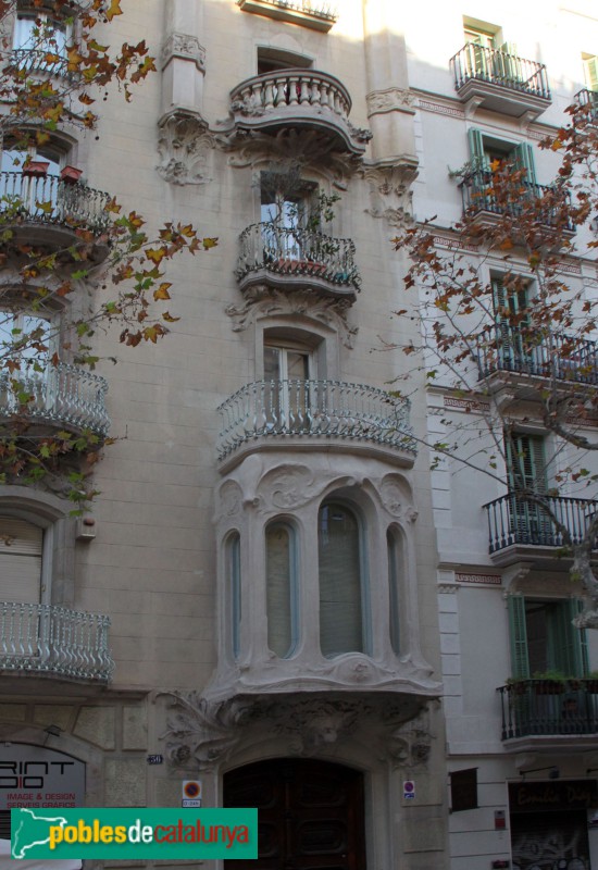 Barcelona - Bruc, 36-38 (Foto: Albert Esteves, 2007) Barcelona - Bruc, 36-38