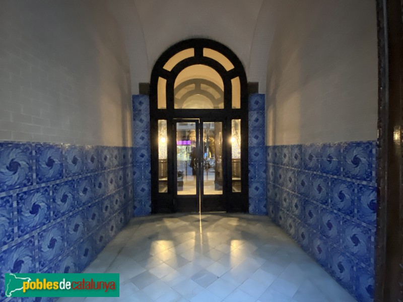 Barcelona - Casp, 48 (Casa Calvet)