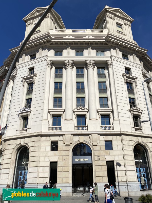 Barcelona - Passeig de Gràcia, 56 (Foto: Albert Esteves, 2022) Barcelona - Passeig de Gràcia, 56