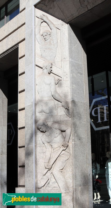 Barcelona - Passeig de Gràcia, 38-40 (relleus) (Foto: Albert Esteves, 2022) Barcelona - Passeig de Gràcia, 38-40 (relleus)