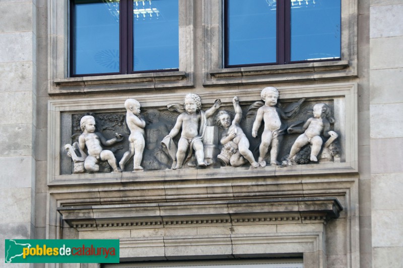 Barcelona - Passeig de Gràcia, 11 (Foto: Albert Esteves, 2022) Barcelona - Passeig de Gràcia, 11