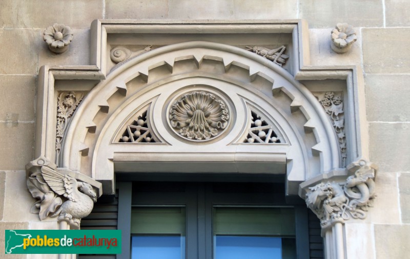 Barcelona - Rambla Catalunya, 17 (Foto: Albert Esteves, 2022) Barcelona - Rambla Catalunya, 17