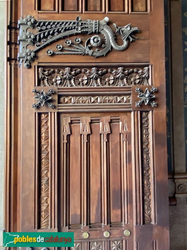 Barcelona - Rambla Catalunya, 17 (Foto: Albert Esteves, 2022) Barcelona - Rambla Catalunya, 17