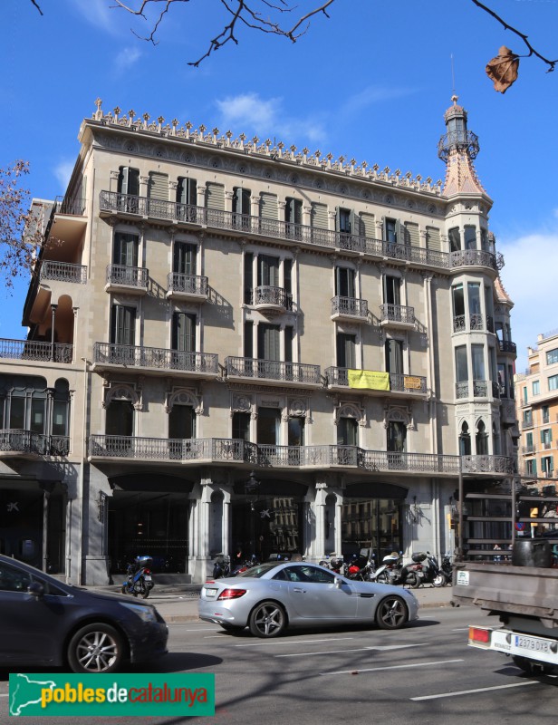 Barcelona - Rambla Catalunya, 17 (Foto: Albert Esteves, 2022) Barcelona - Rambla Catalunya, 17