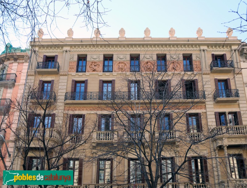 Barcelona - Rambla Catalunya, 33 (Foto: Albert Esteves, 2022) Barcelona - Rambla Catalunya, 33