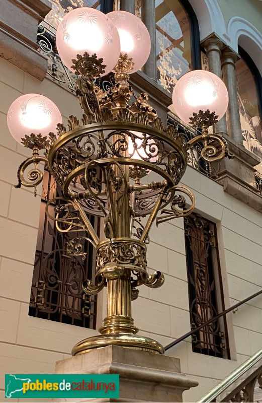 Barcelona - Rambla Catalunya, 33 (Foto: Albert Esteves, 2022) Barcelona - Rambla Catalunya, 33