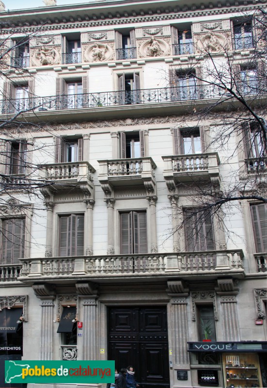 Barcelona - Rambla Catalunya, 33 (Foto: Albert Esteves, 2015) Barcelona - Rambla Catalunya, 33