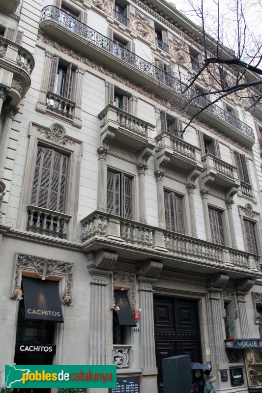 Barcelona - Rambla Catalunya, 33 (Foto: Albert Esteves, 2015) Barcelona - Rambla Catalunya, 33