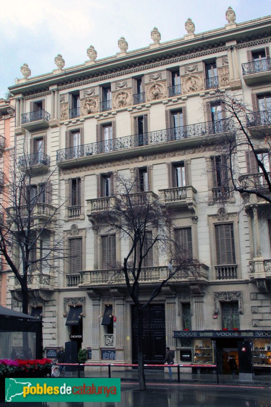 Barcelona - Rambla Catalunya, 33 (Foto: Albert Esteves, 2015) Barcelona - Rambla Catalunya, 33