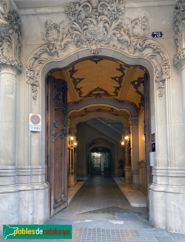 Barcelona - Rambla Catalunya, 78 (Foto: Albert Esteves, 2022) Barcelona - Rambla Catalunya, 78