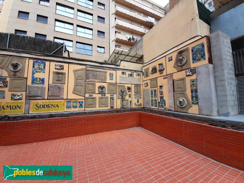 Barcelona - Mural de l'Editorial Sopena