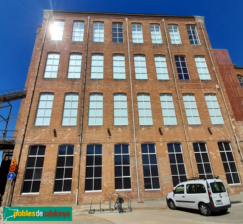 Antiga fàbrica Fabra i Coats - Façana