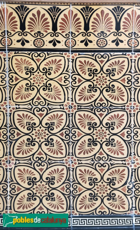 Barcelona - Can Deu. Rajola valenciana de palmetes, fàbrica Valldecabres. (Foto: Anna Corcoll, 2022) Barcelona - Can Deu. Rajola valenciana de palmetes, fàbrica Valldecabres.
