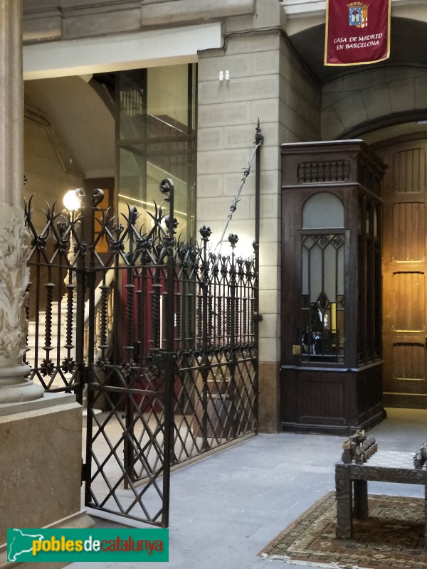 Barcelona - Ausiàs Marc, 37-39 (Foto: Anna Corcoll, 2022) Barcelona - Ausiàs Marc, 37-39